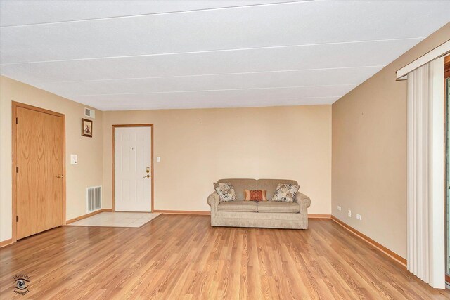 4950 134th Ct Unit 510, Crestwood, IL 60418 - unfurnished room with light wood-type flooring and baseboards