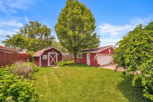12236 S Hamlin Ave, Alsip, IL 60803 - view of yard featuring an outdoor structure and a garage