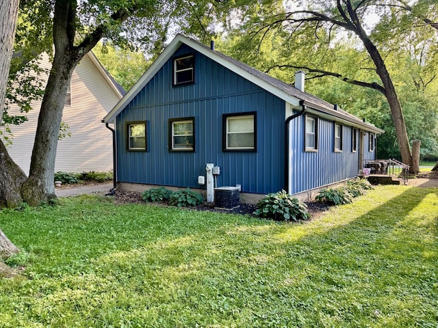 421 Elmwood Ave, Crystal Lake, IL 60014 - photo 16