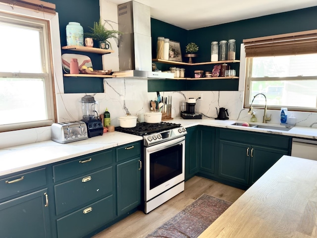 421 Elmwood Ave, Crystal Lake, IL 60014 - photo 3