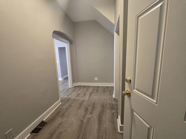 6646 S Wabash Ave, Chicago, IL 60637 - corridor featuring dark wood-style floors and lofted ceiling