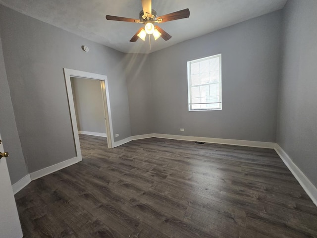 6646 S Wabash Ave, Chicago, IL 60637 - spare room with dark wood-type flooring, ceiling fan, and a smoke detector