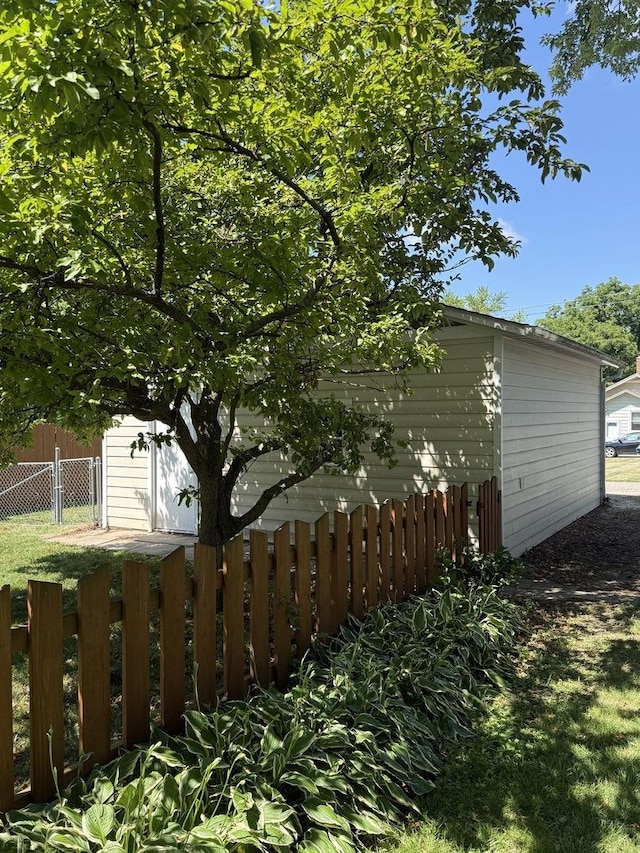 532 Harvey St, Dekalb, IL 60115 - photo 29