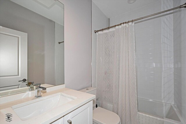 609 E 48th St, Chicago, IL 60615 - bathroom with vanity and shower / bath combination with curtain
