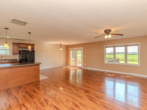 412 Holly Dr, Lincoln, IL 62656 - photo 4