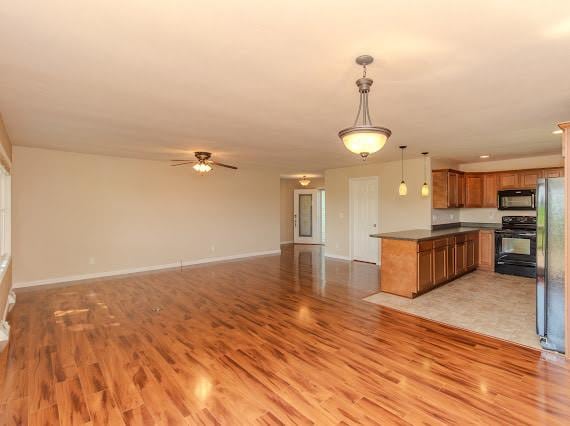 412 Holly Dr, Lincoln, IL 62656 - photo 6