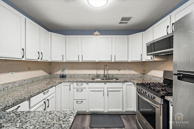 11B Kingery Quarter Unit 107, Willowbrook, IL 60527 - photo 2