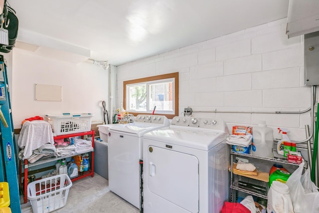 15246 S Millard Ave S, Midlothian, IL 60445 - laundry room featuring washer and clothes dryer