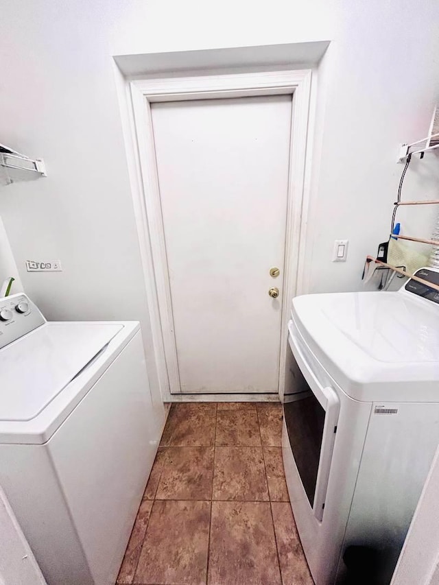 133 Heather Glen Dr Unit 133, Aurora, IL 60504 - washroom featuring independent washer and dryer