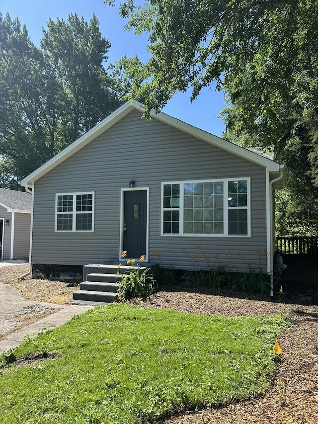 5309 Cleveland Dr, Mchenry, IL 60050 - bungalow-style house featuring a front yard