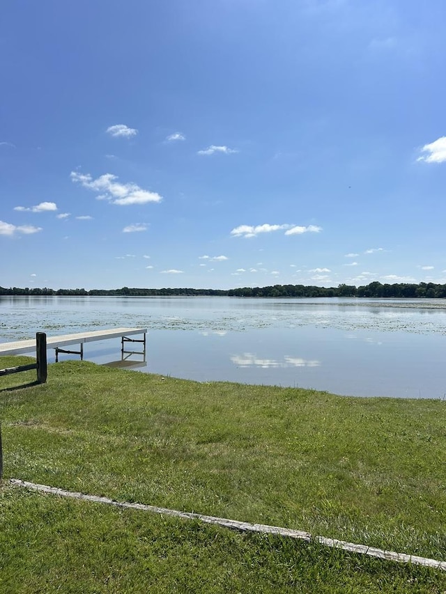 5309 Cleveland Dr, Mchenry, IL 60050 - water view
