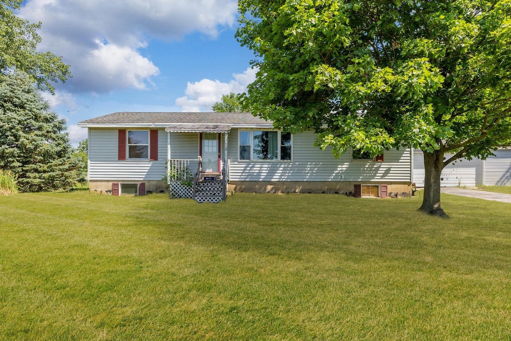 928 E County Line Rd, Grant Park, IL 60940 - photo 1