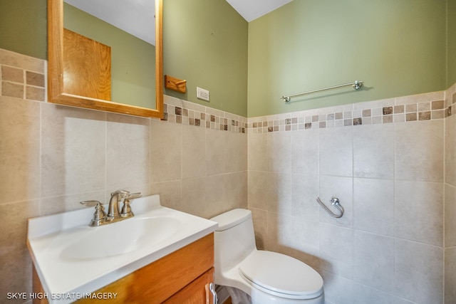 11258 S Trumbull Ave S, Chicago, IL 60655 - bathroom featuring tile walls and vanity