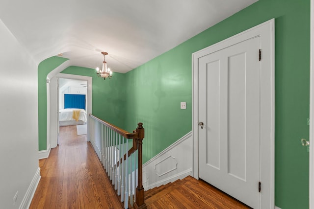 260 N Charlotte St, Lombard, IL 60148 - corridor featuring an upstairs landing, a chandelier, wood finished floors, and lofted ceiling