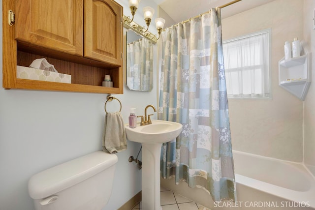 412 S Addison Ave, Lombard, IL 60148 - full bath with shower / bath combination with curtain and tile patterned floors