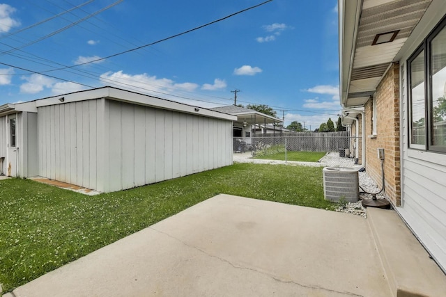 6105 W 83rd St, Burbank, IL 60459 - view of yard with a patio area