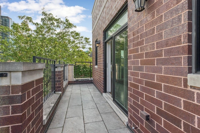 450 N Sangamon St Unit 4, Chicago, IL 60642 - view of patio / terrace with a gate
