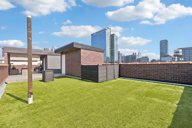 450 N Sangamon St Unit 4, Chicago, IL 60642 - view of green lawn featuring a view of skyline
