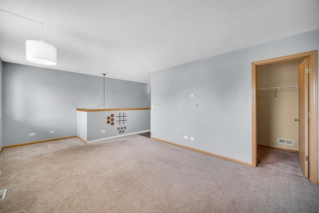 352 Westport Dr, Pingree Grove, IL 60140 - unfurnished living room with carpet