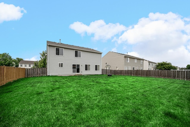352 Westport Dr, Pingree Grove, IL 60140 - back of property featuring a fenced backyard