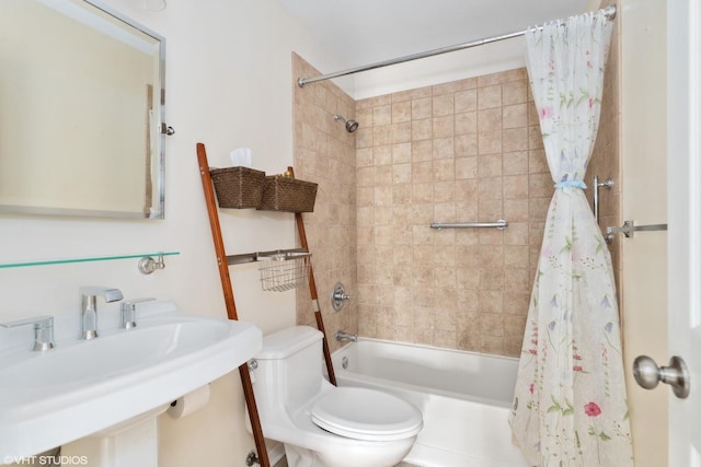 6162 Crossland Blvd, Gurnee, IL 60031 - bathroom with shower / bath combo and toilet