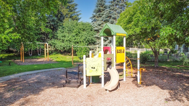 6162 Crossland Blvd, Gurnee, IL 60031 - view of community jungle gym