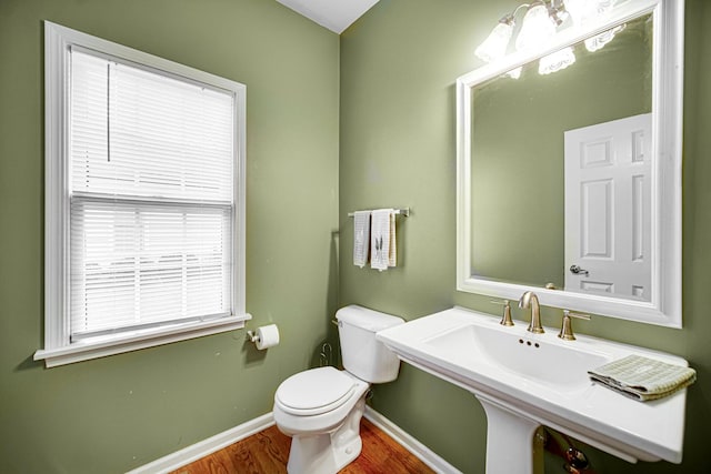 541 Clover Dr, Algonquin, IL 60102 - bathroom with baseboards and wood finished floors
