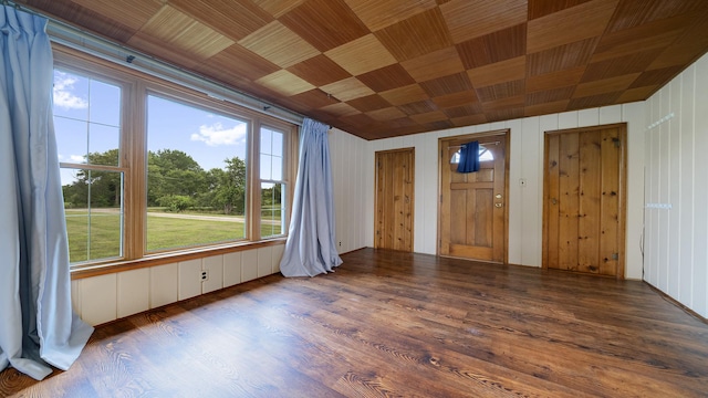 18521 Anderson Rd, Prophetstown, IL 61277 - foyer with wood finished floors