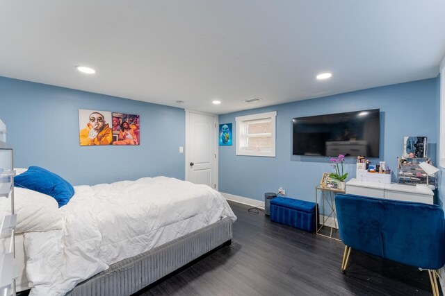 2610 N Major Ave, Chicago, IL 60639 - bedroom featuring wood finished floors and recessed lighting