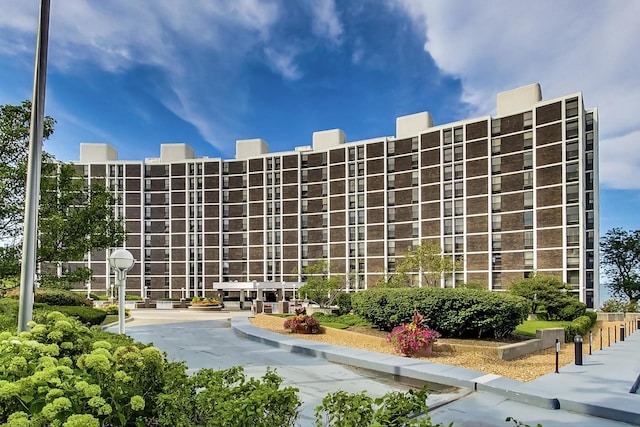 1500 Sheridan Rd Unit 7G, Wilmette, IL 60091 - view of apartment building / complex