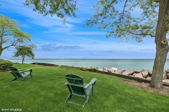 1500 Sheridan Rd Unit 7G, Wilmette, IL 60091 - view of green lawn with a water view