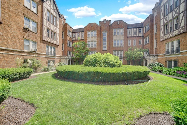 10911 S Longwood Dr Unit 2, Chicago, IL 60643 - surrounding community with a yard