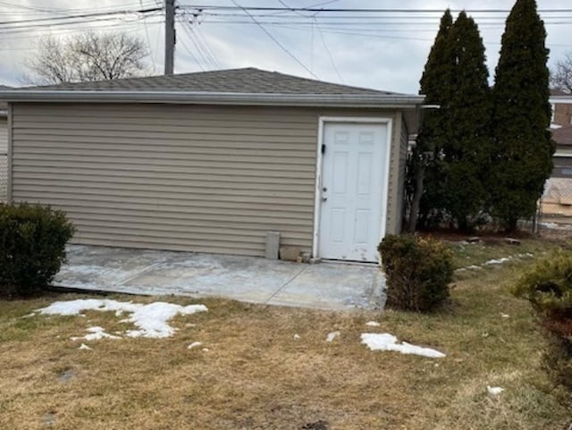 8928 S Bennett Ave, Chicago, IL 60617 - view of garage
