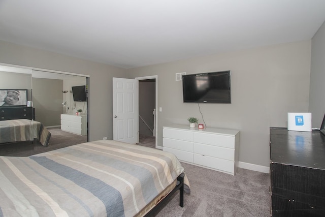 446 Northampton Ln, Roselle, IL 60172 - bedroom with carpet and baseboards