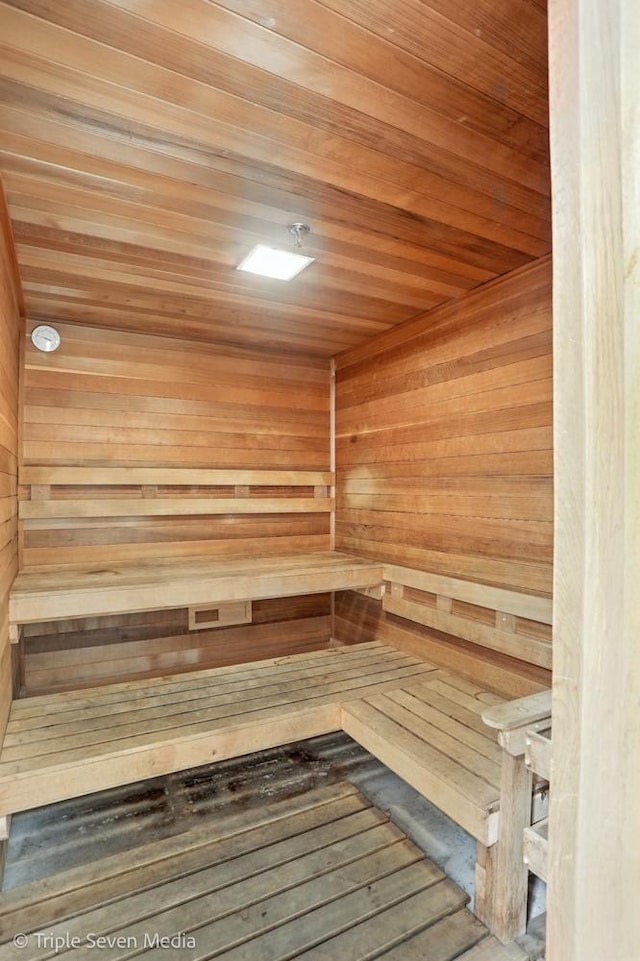 100 E Huron St Unit 2301, Chicago, IL 60611 - relaxing sauna with wooden ceiling and wooden walls
