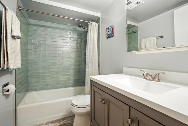 11315 Sycamore Ln Unit B, Palos Hills, IL 60465 - bathroom featuring vanity, shower / bath combination with curtain, and wood finished floors