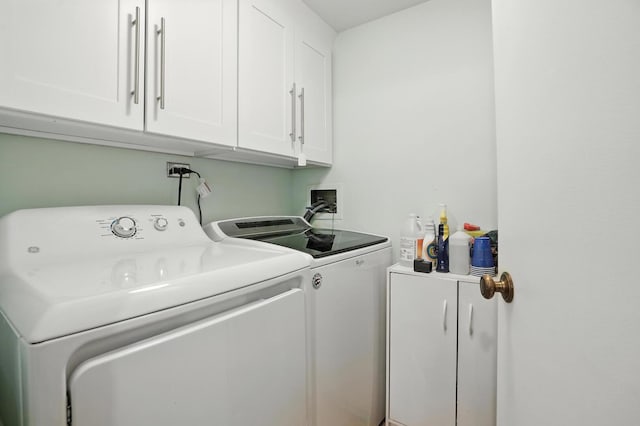 11315 Sycamore Ln Unit B, Palos Hills, IL 60465 - laundry room featuring washer and clothes dryer and cabinet space