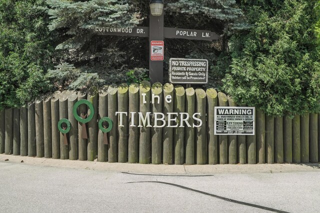 11315 Sycamore Ln Unit B, Palos Hills, IL 60465 - view of gate