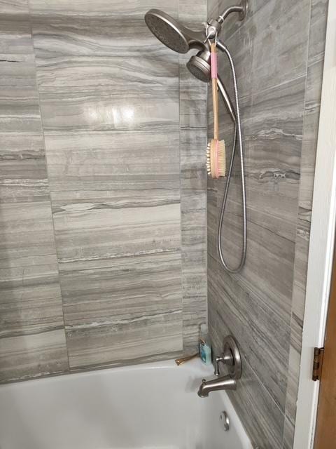 438 Meadow Hill Ln, Round Lake Beach, IL 60073 - full bathroom with shower / bath combination