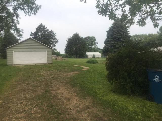 1517 College Ave S, Dixon, IL 61021