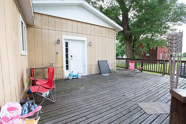 401 N 2nd Ave, Chenoa, IL 61726 - view of wooden deck