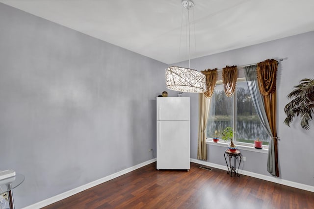 22600 W Reserve Cir, Plainfield, IL 60544 - dining room with wood finished floors and baseboards
