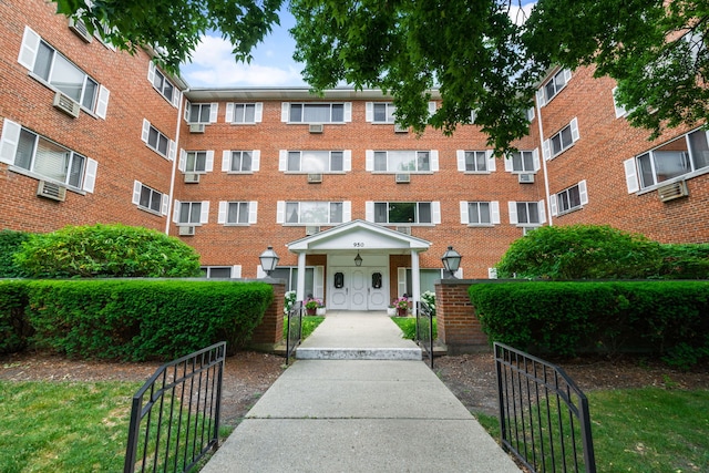 950 Washington Blvd Unit 206, Oak Park, IL 60302 - view of apartment building / complex