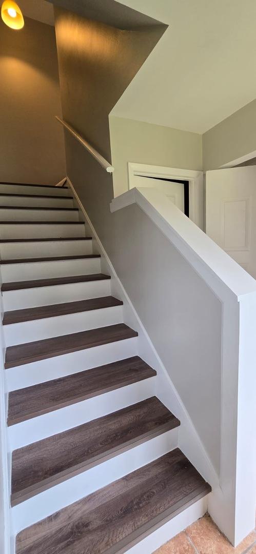 21 Elm Ct Unit 3, Bolingbrook, IL 60440 - view of stairway
