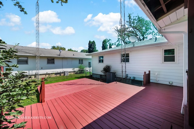 506 S 5th St, Malta, IL 60150 - view of wooden deck