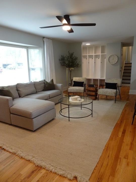 25W275 Gunston Ave, Naperville, IL 60540 - photo 4