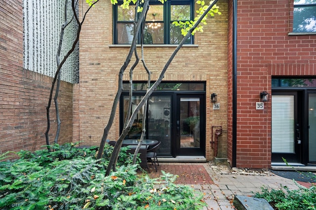 1801 W Diversey Pkwy Unit 36, Chicago, IL 60614 - property entrance featuring brick siding