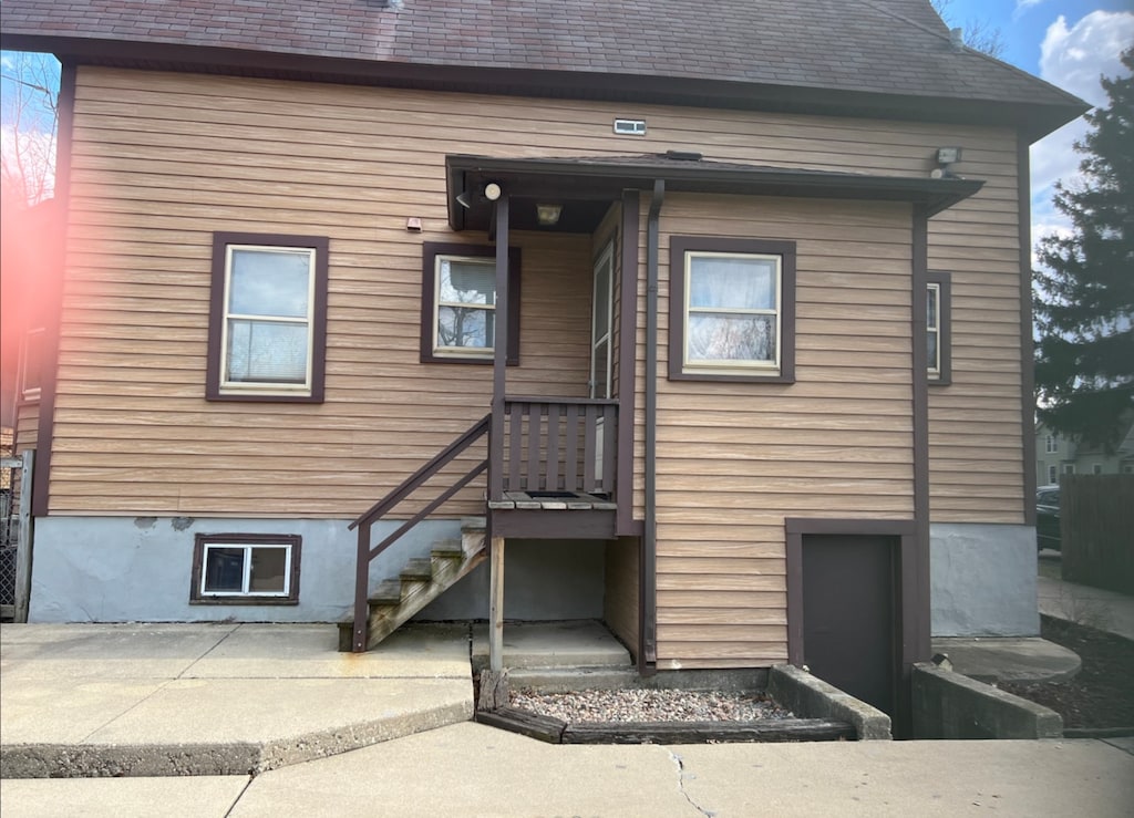 624 S St, Elgin, IL 60123 - rear view of house