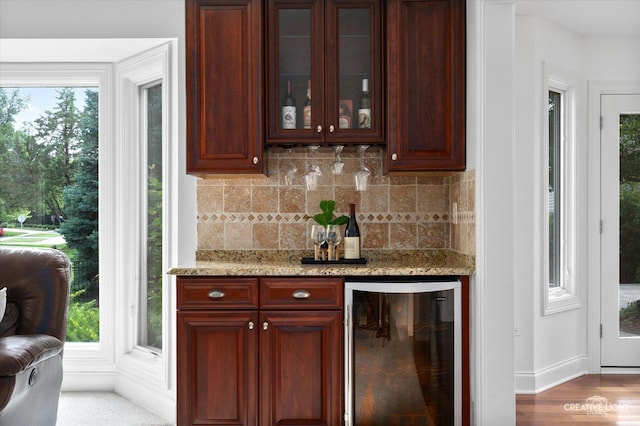 1112 Saratoga Ct, Naperville, IL 60564 - indoor dry bar featuring wine cooler, healthy amount of natural light, and tasteful backsplash