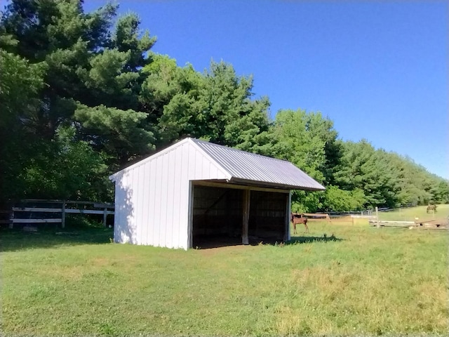 29153 S Klemme Rd, Beecher, IL 60401 - view of pole building featuring a wooded view